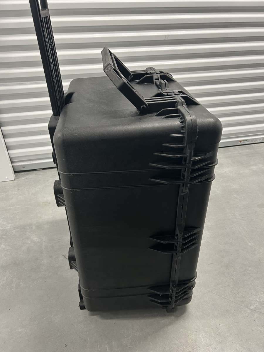 Pelican PROTECTOR 1630 LARGE Transport Case NO FORMBlack WAT