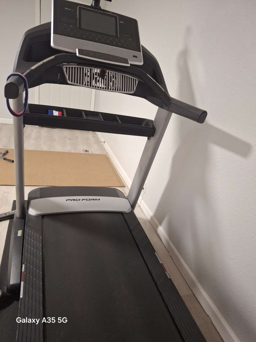 Pro treadmill