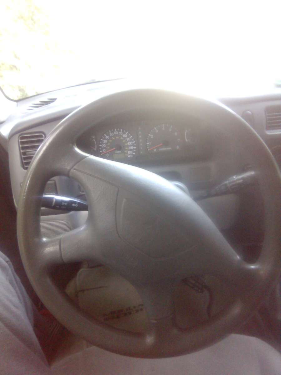 2000 4x4Mitsubish Montero Sport title in hand no leins