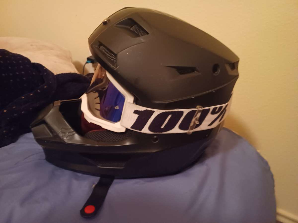 Fox v1 racing helmet
