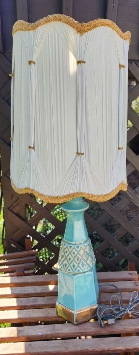 Vintage Lamp Pinch Pleat Drum Lamp