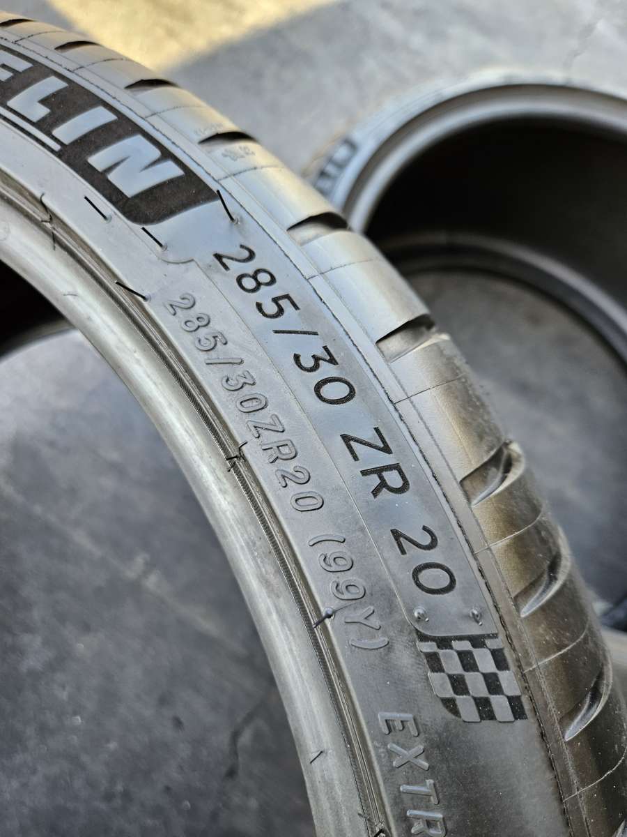 2 PCS OF TIRES MICHELIN PILOT SPORT 4S