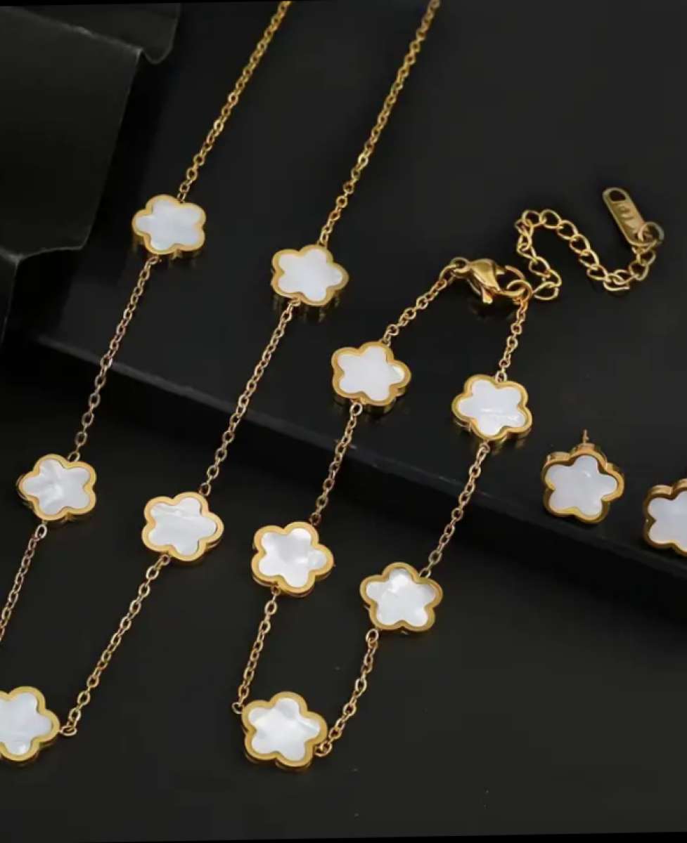 Elegant 2 Piece Pendant