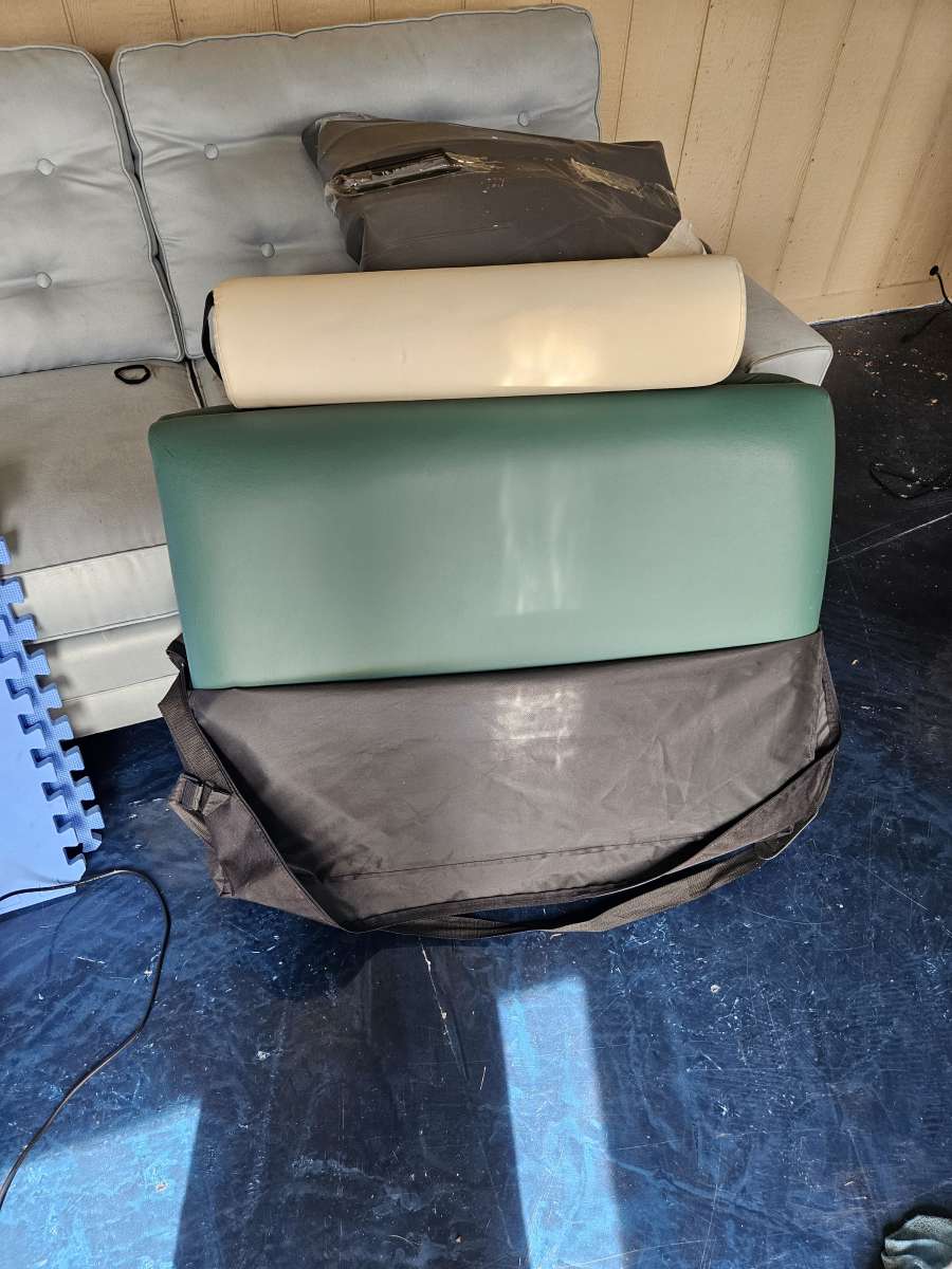 massage table