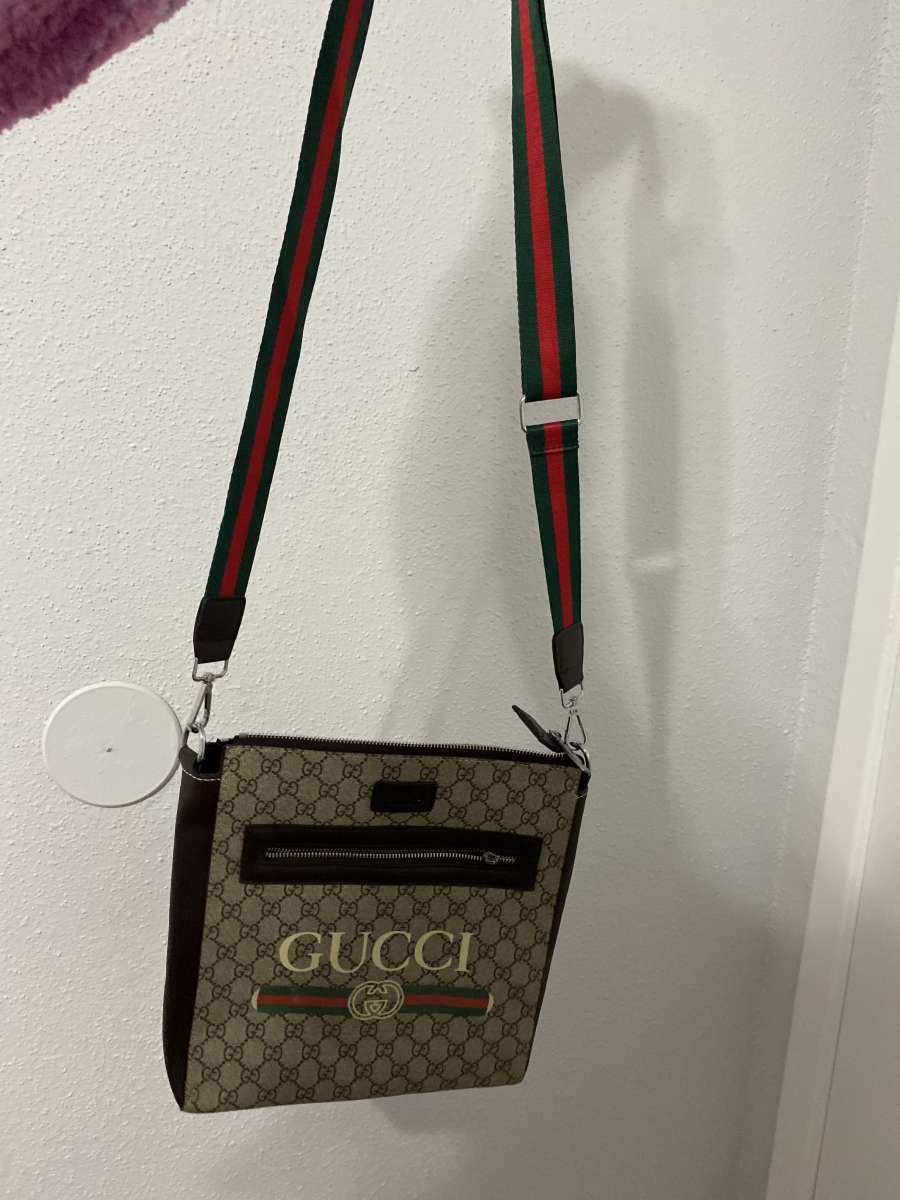 Gucci cross bodybag
