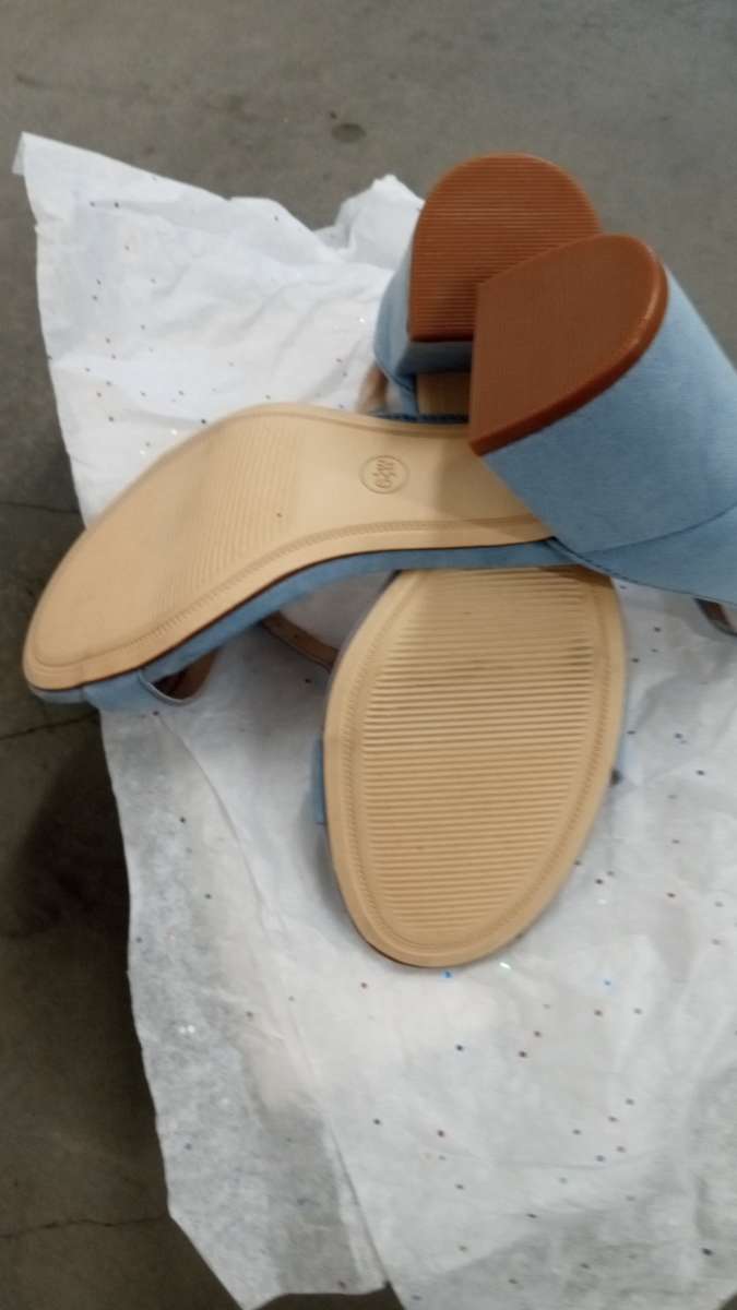 the 2 pair of sheaker for git