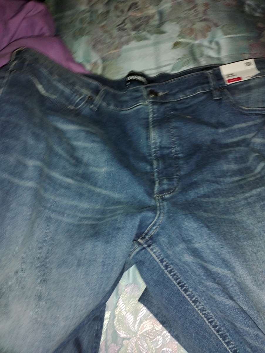 brand new never worn Express jeans size 18R
