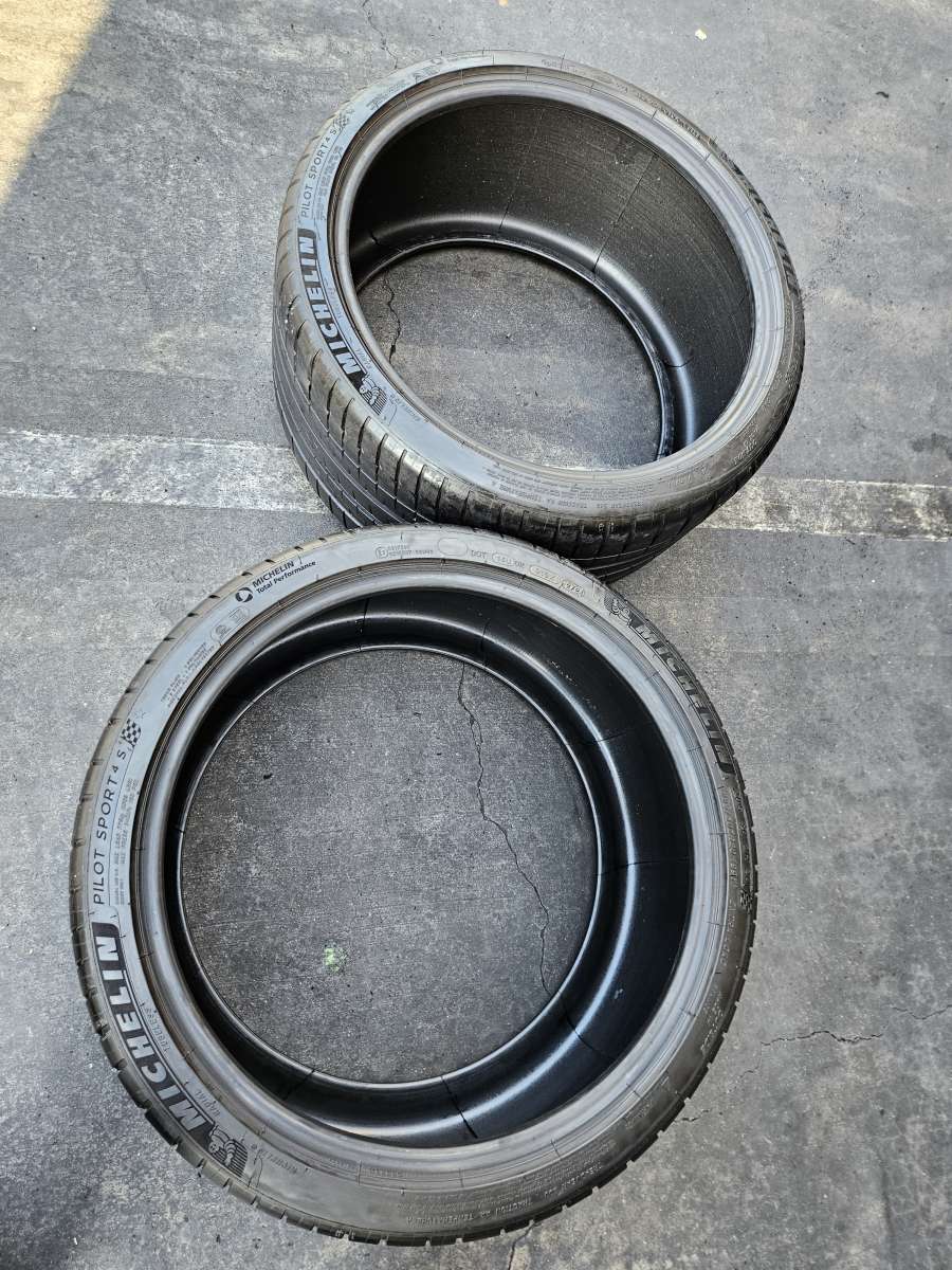 2 PCS OF TIRES MICHELIN PILOT SPORT 4S