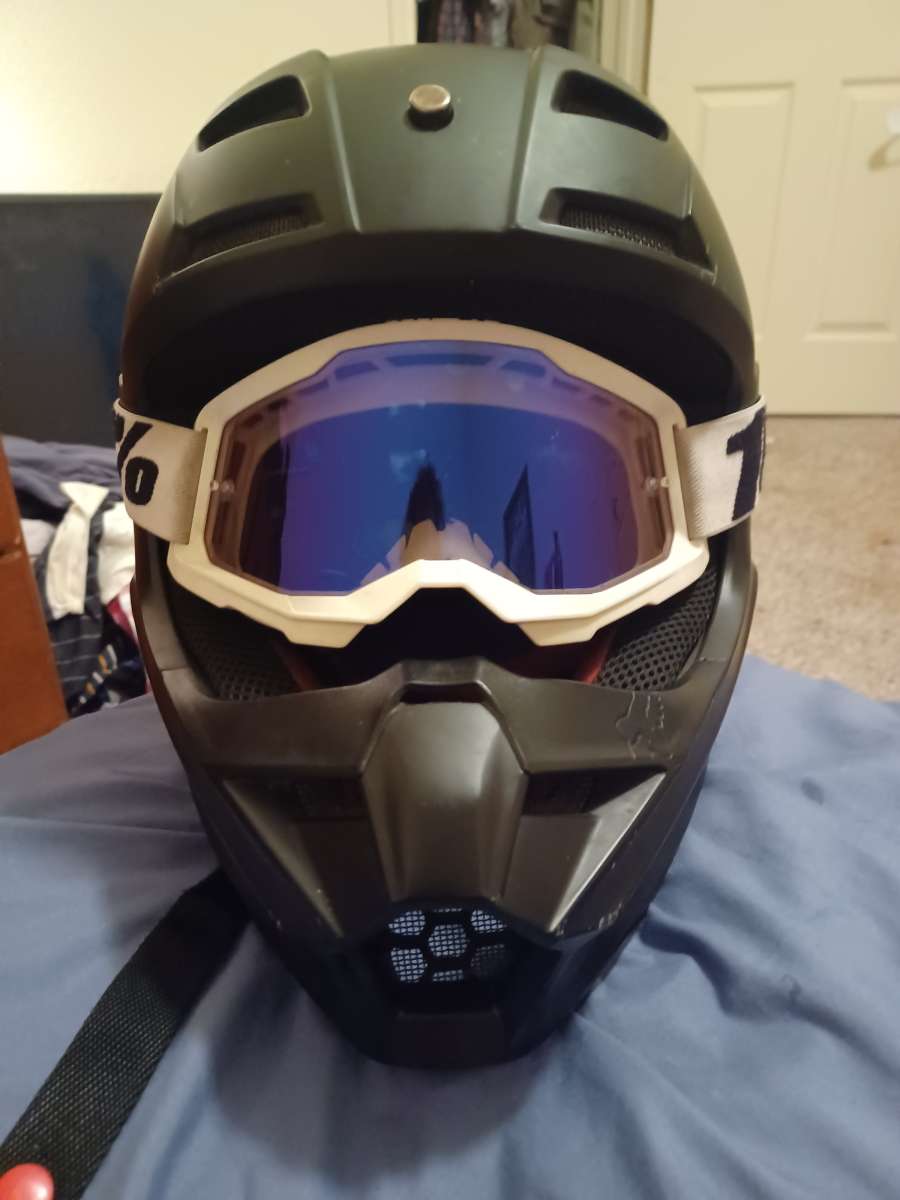 Fox v1 racing helmet