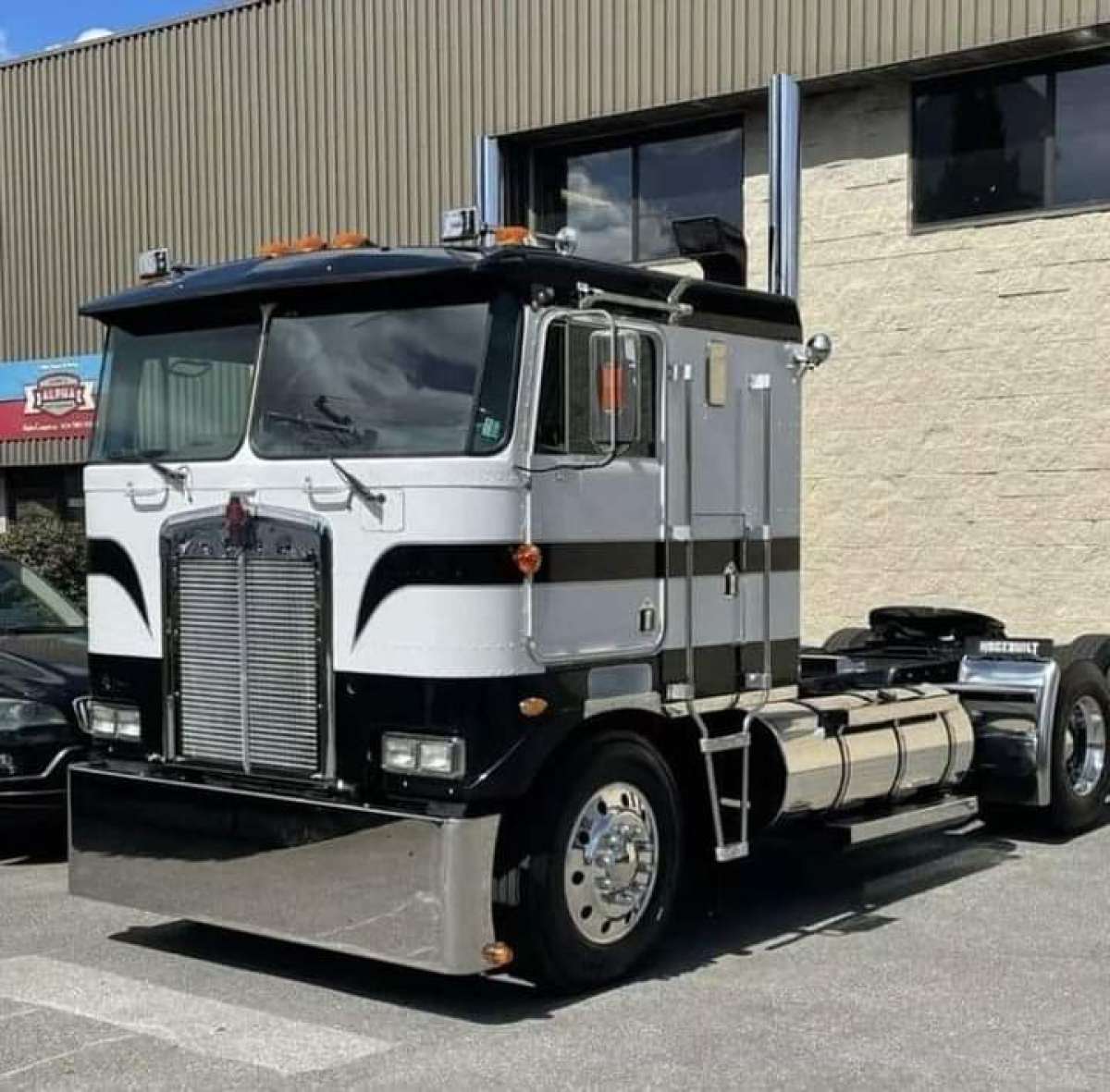 Kenworth Trucks and A Reefer