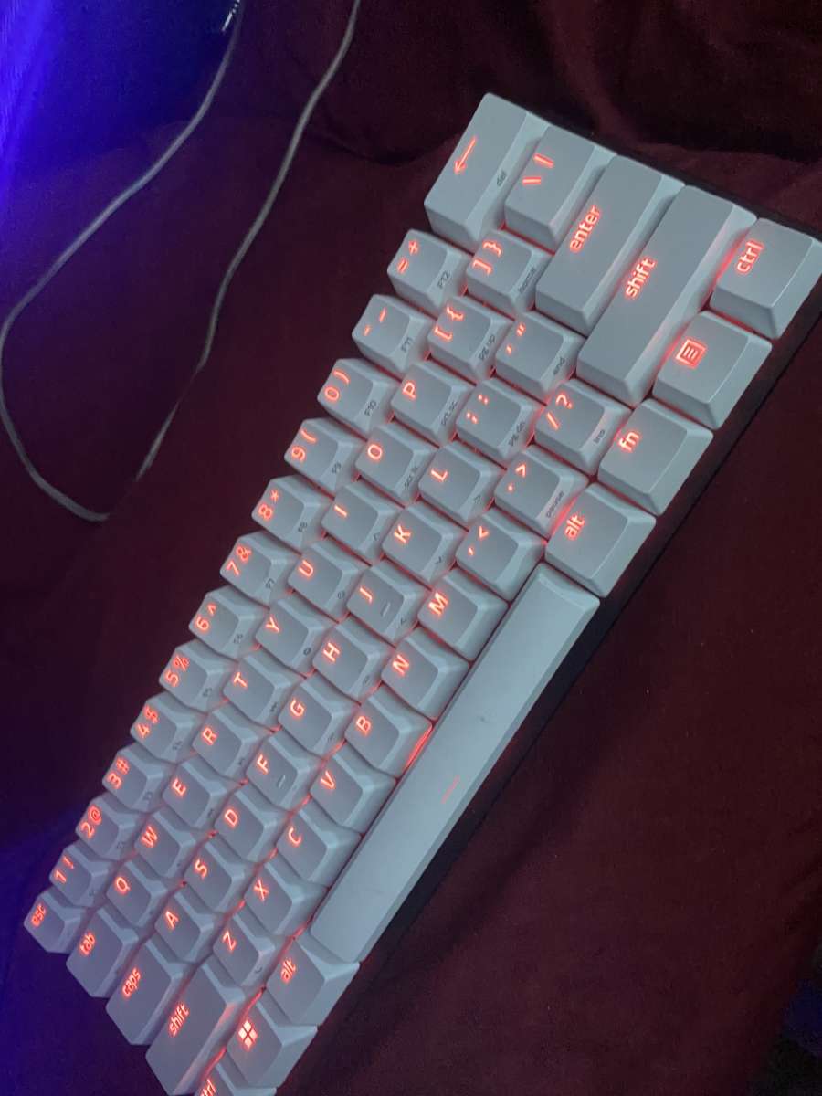 Razor Huntmans limited edition keyboard