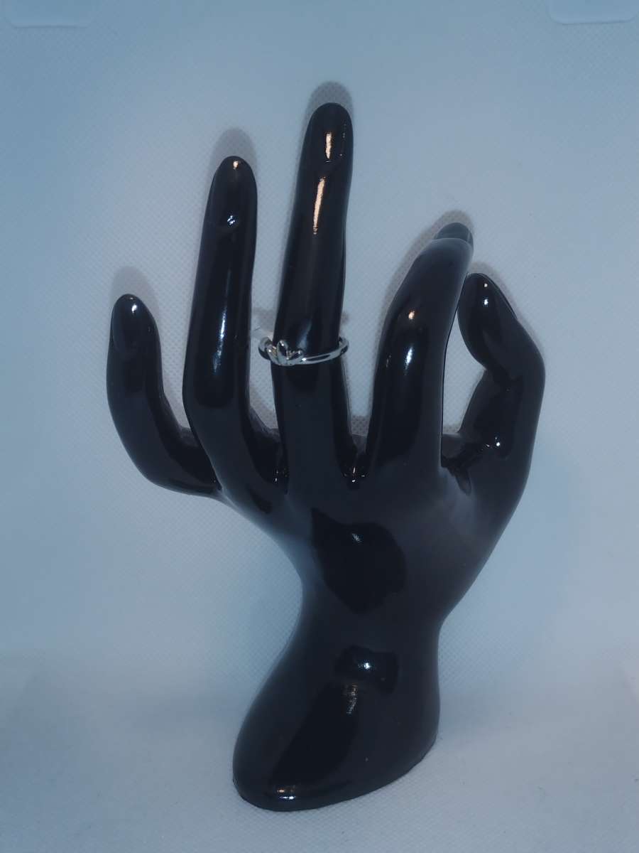 3 Leaf Retro Geometric Ring