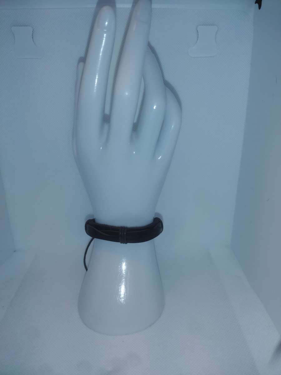 Faux Leather Bracelet criss cross brown