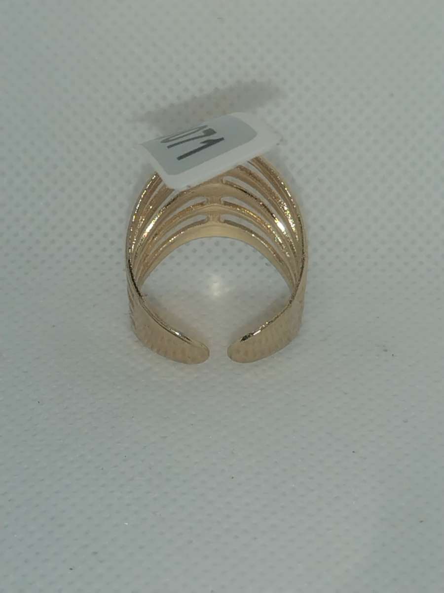 Roundup Chic Rhinestone Ring