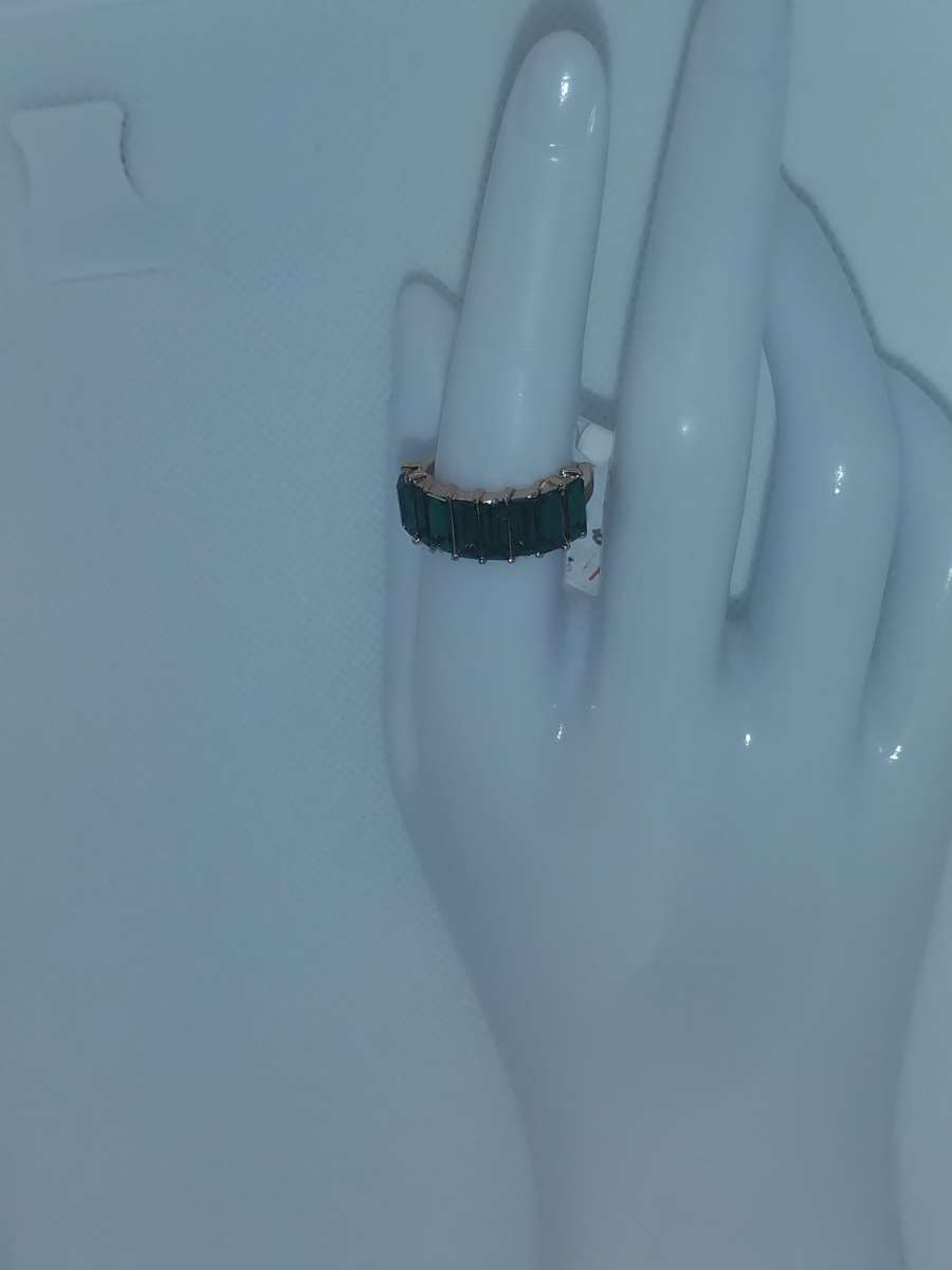 Straight Green Chic Rhinestone Ring