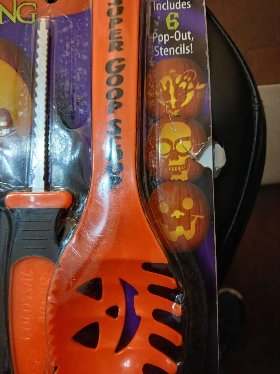 Pumpkin Carving kit with book