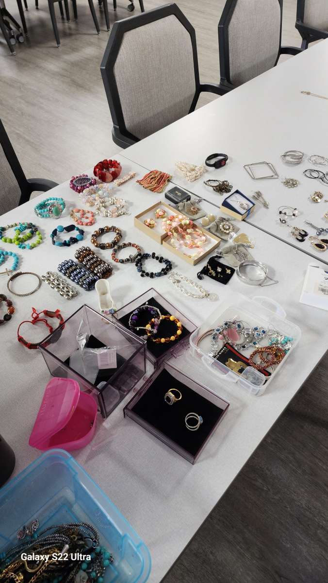 Handmade Jewelry to VINTAGE