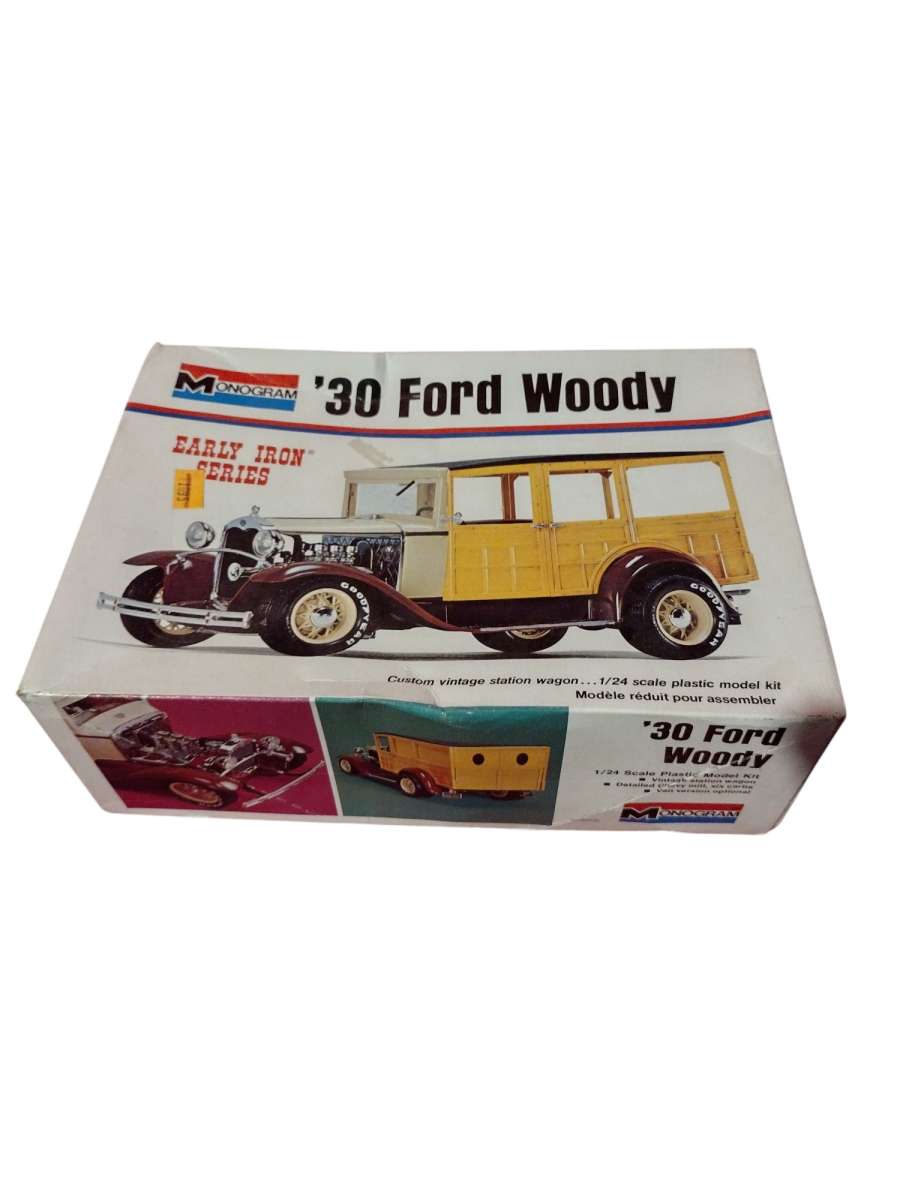 yellow 30s ford woody model car kit