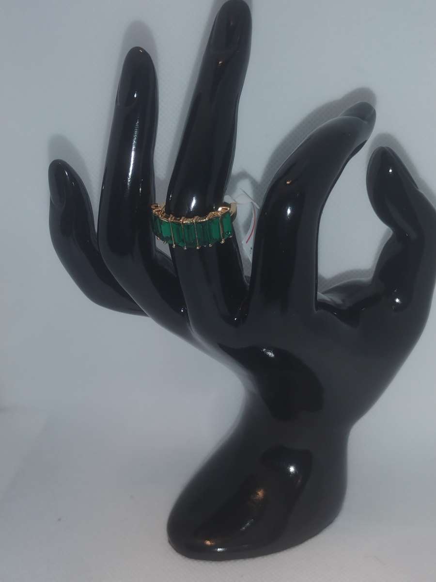 Straight Green Chic Rhinestone Ring