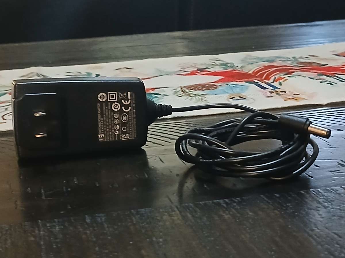 Spectra UE Switching Power Adaptor Model UE24WCP120200SPA 12