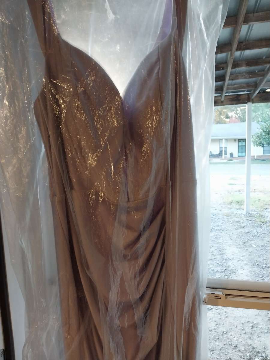 MULTI OCCASION NEVER WORN SIZE 15 JUNIORS FORMAL DRESS