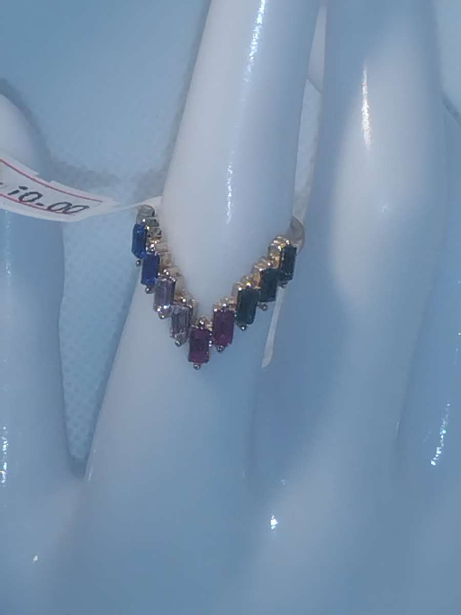 Multi Colored V Shape Chic Rhinestone Ring