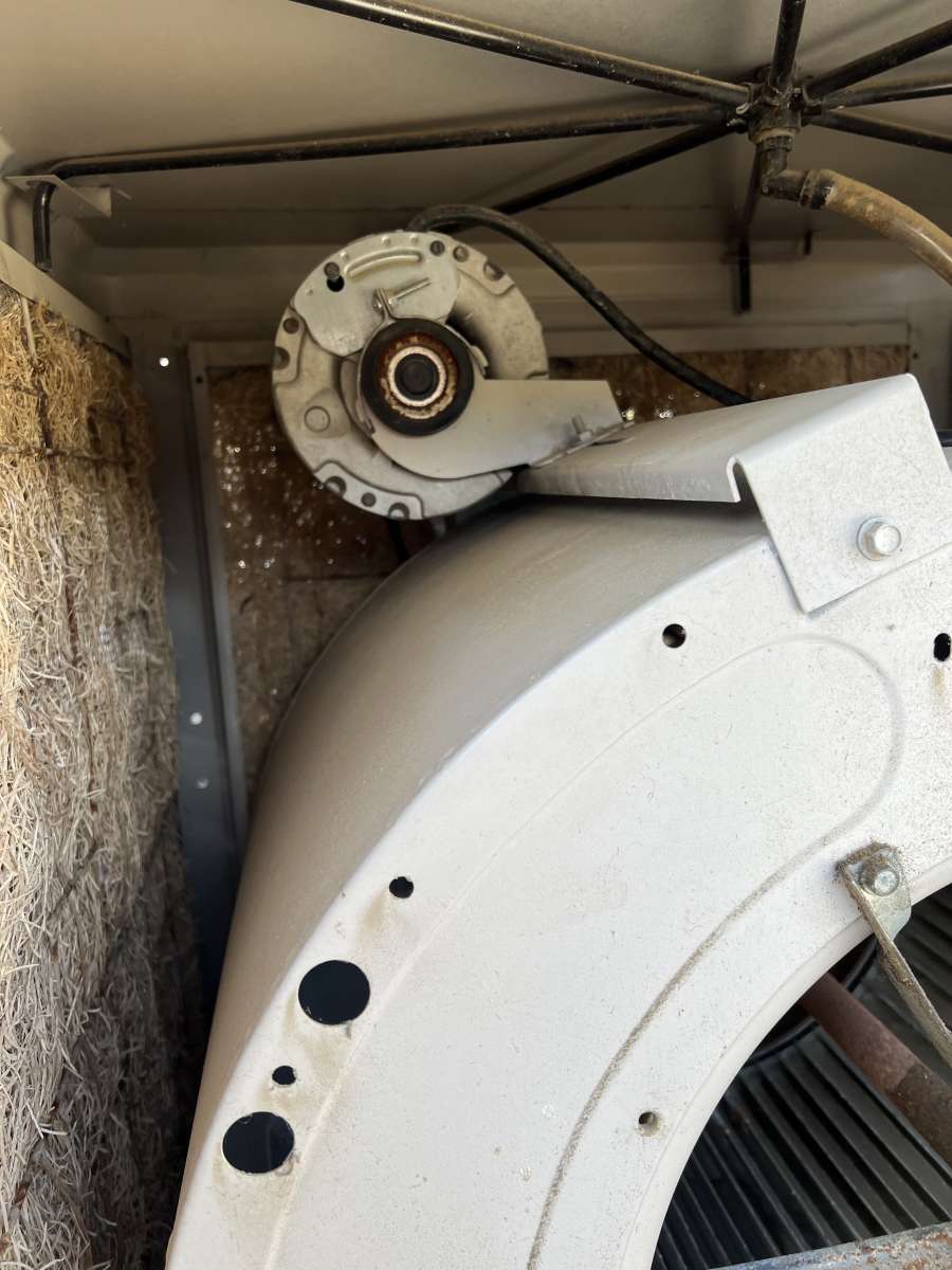 Evaporative cooler