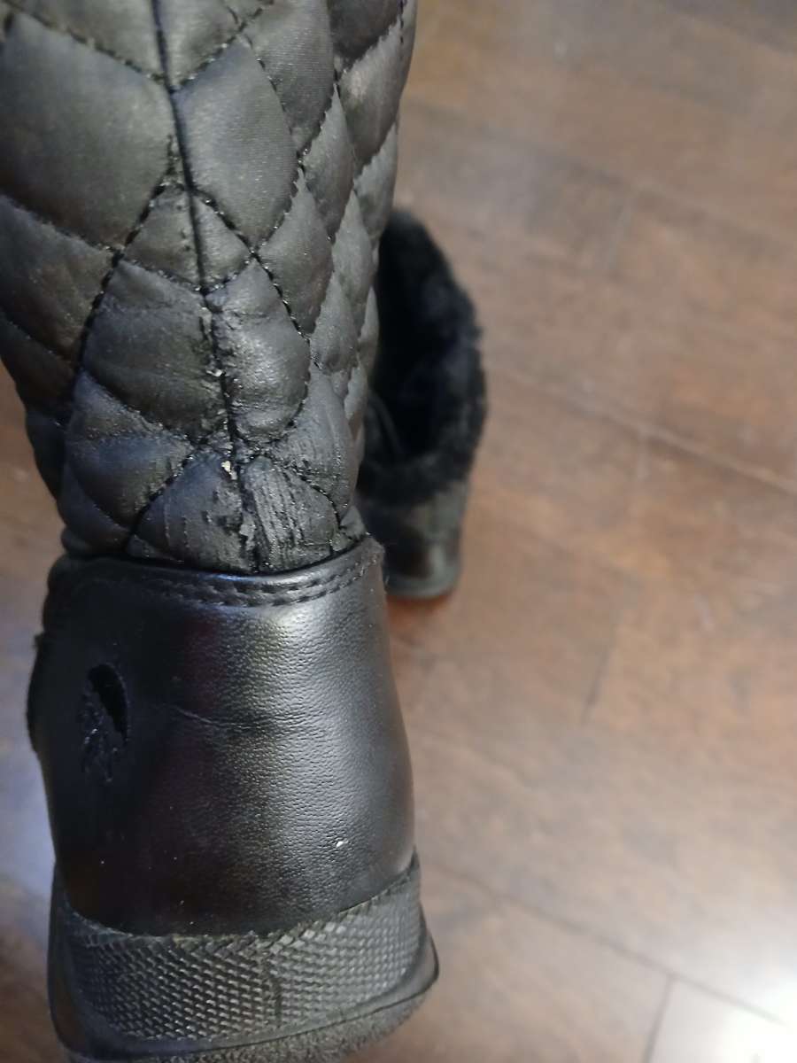 Totes Snow boots for women size 8m