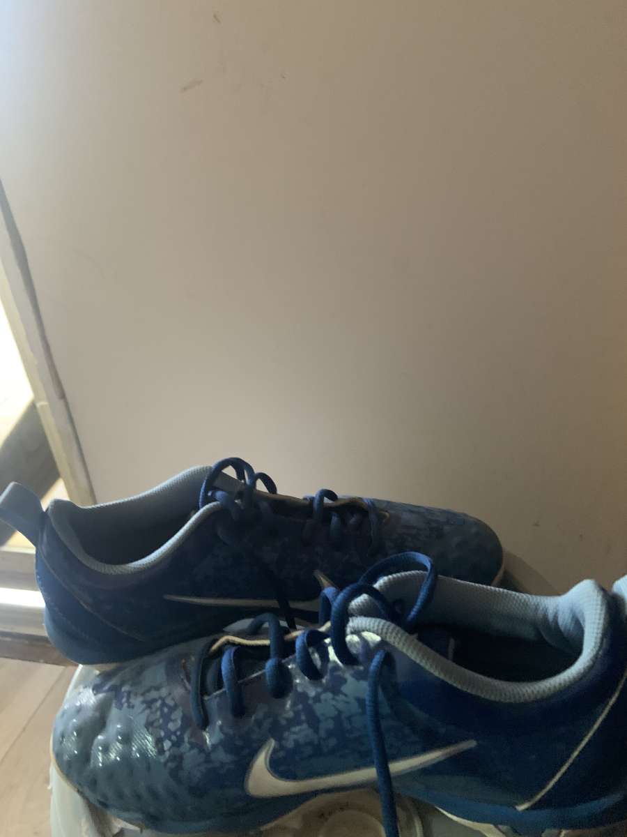 boy cleats
