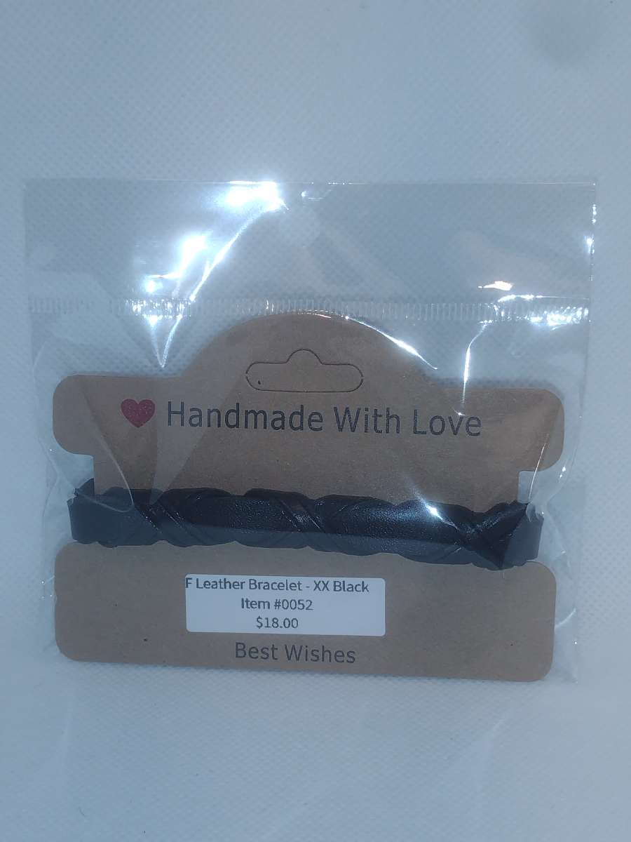 Faux Leather Bracelet criss cross black