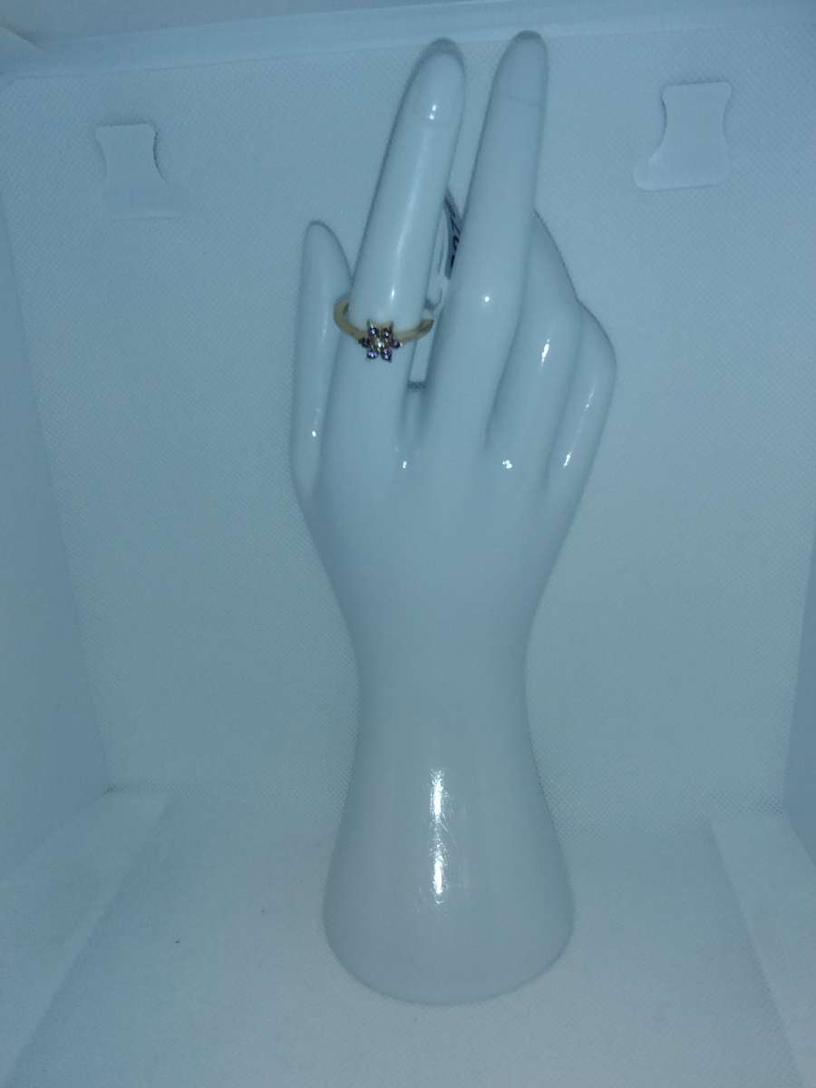 White Flower Chic Rhinestone Ring