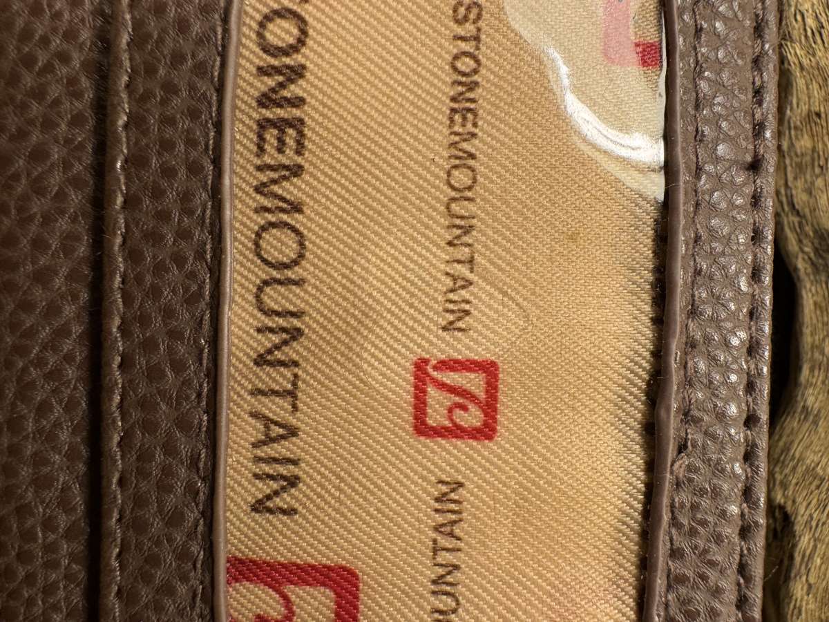 2038Stone Mountain Card Holder Brown Pebble Leather Embossed