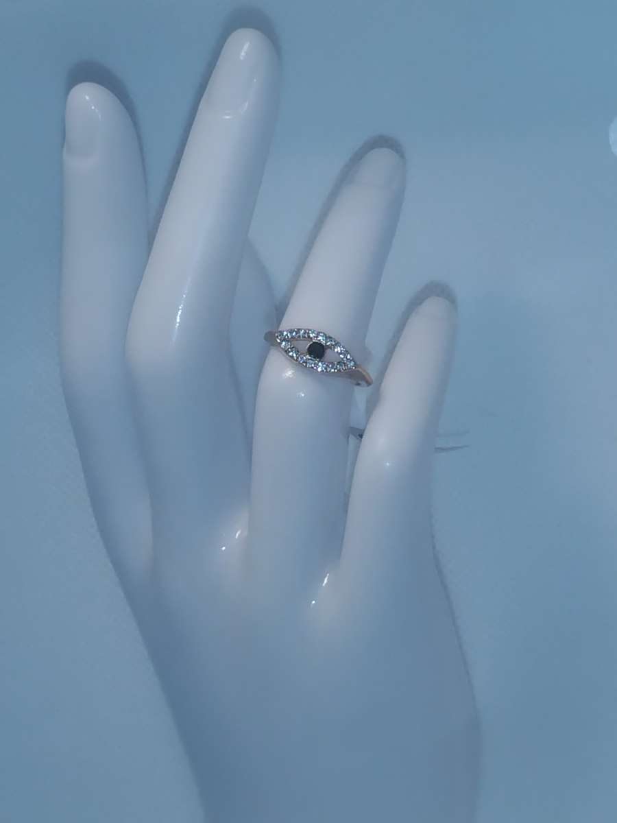 Onyx Eye Chic Rhinestone Ring