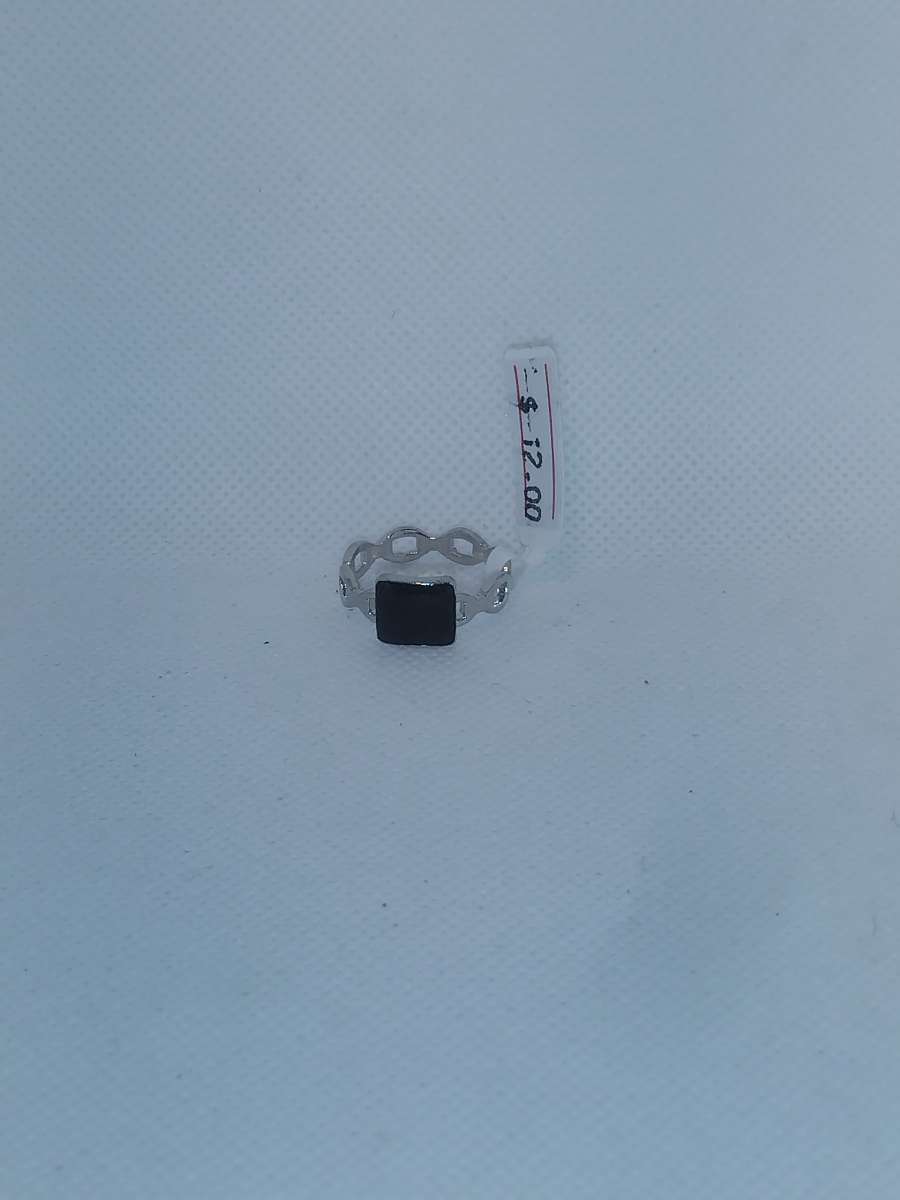 Black Square Chain Retro Geometric Ring