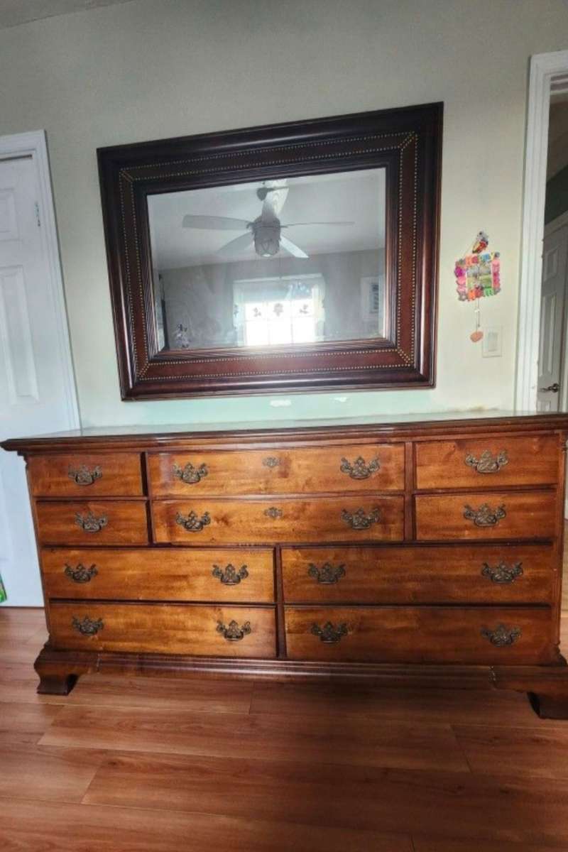 DRESSER WITH MIRROR