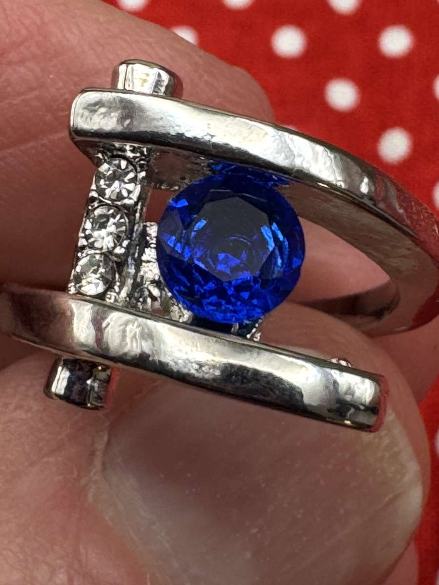 2023PTT New Beautiful  Silver Color Blue Gemstone Geometric