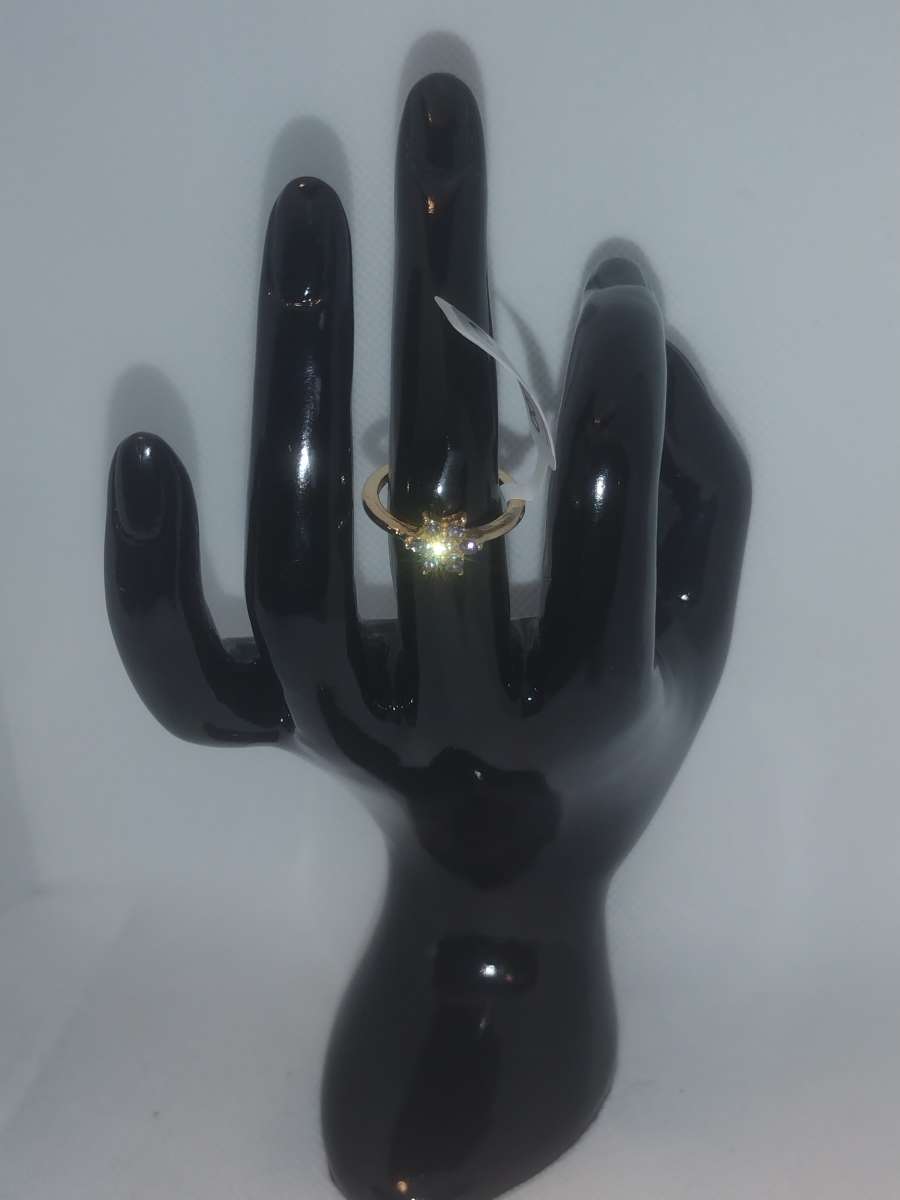 White Flower Chic Rhinestone Ring