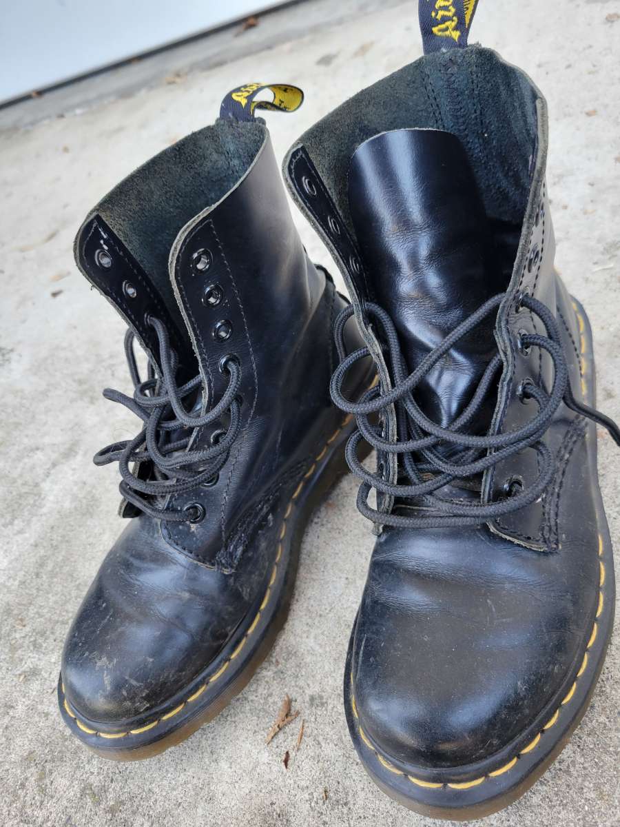 pascal doc martens boots