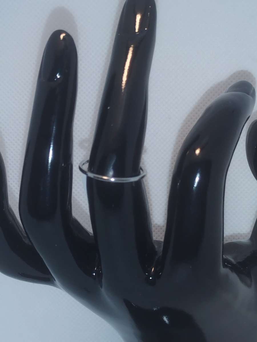 Simple Band Retro Geometric Ring