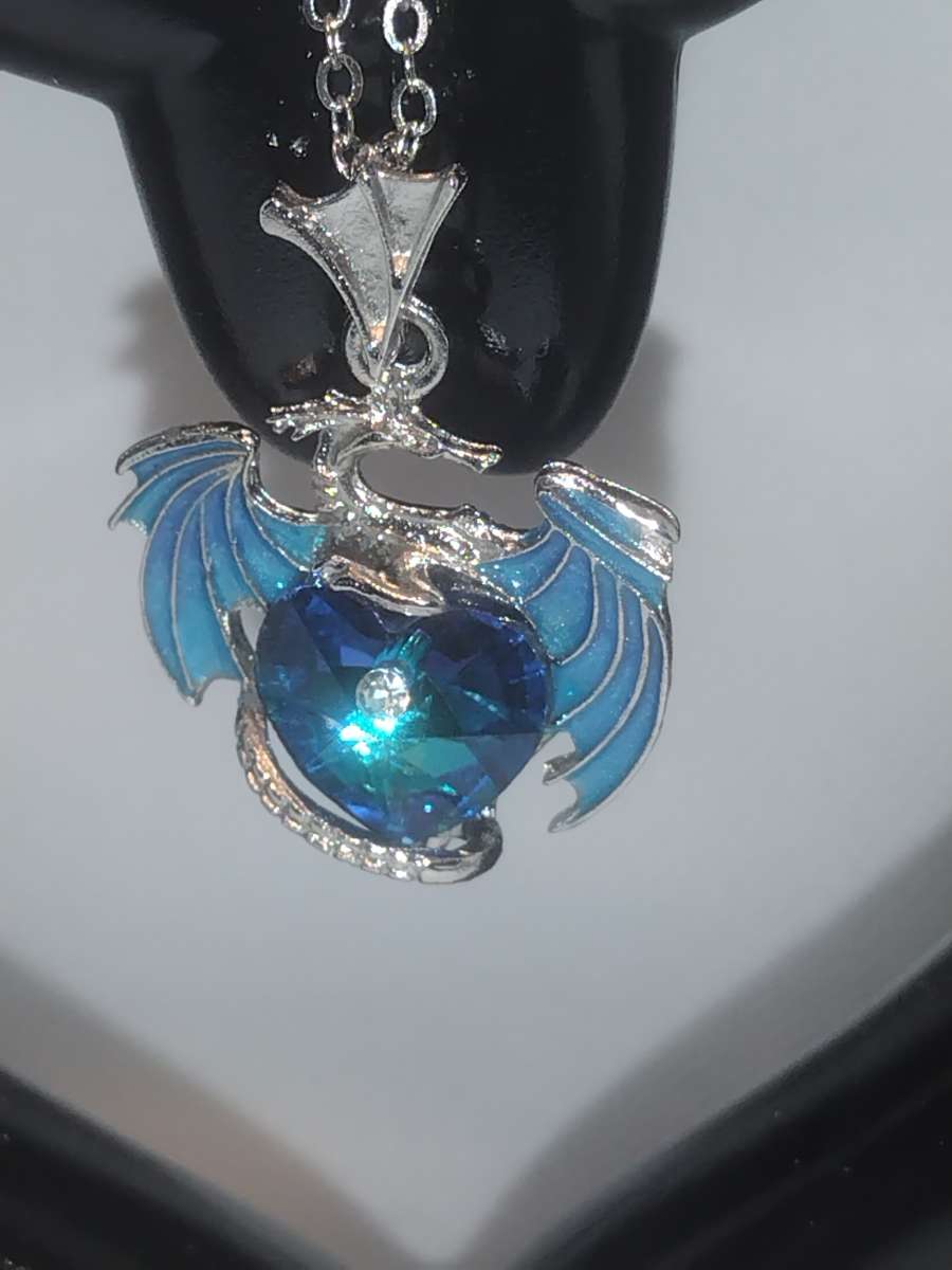 Dragon Heart Rhinestone Necklace Blue