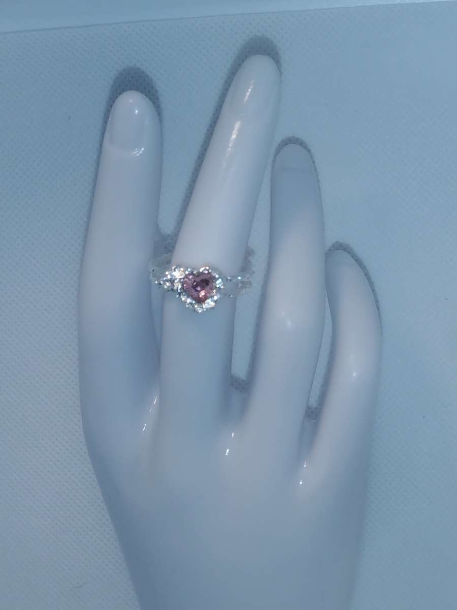 Sparkling Heart Ring