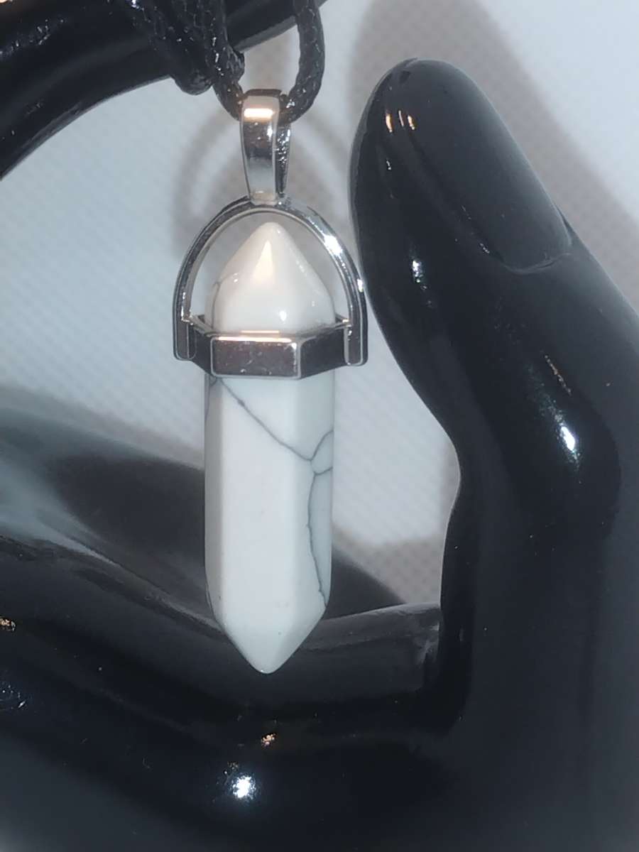 White Marbled Glass Pendant Necklace