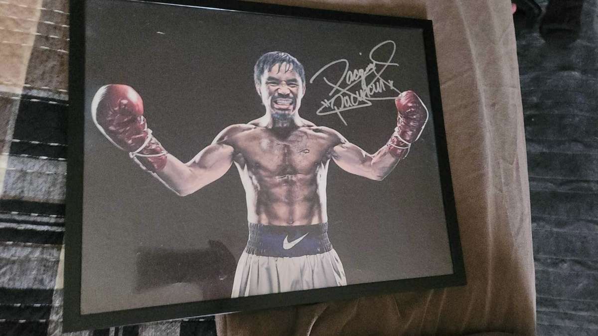 Manny Pacquiao frame autograph