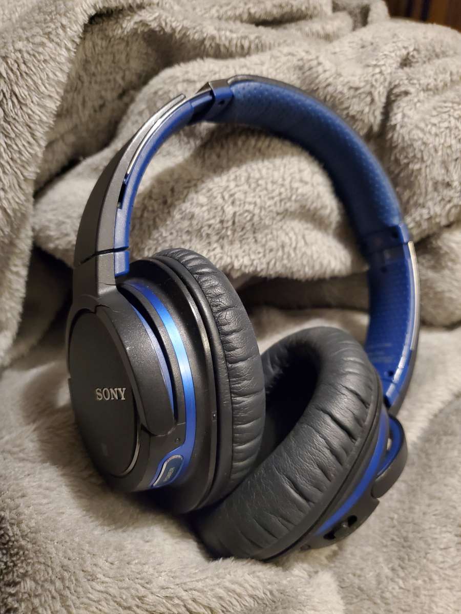Sony MDRXB950BT Wireless Bluetooth Headphones