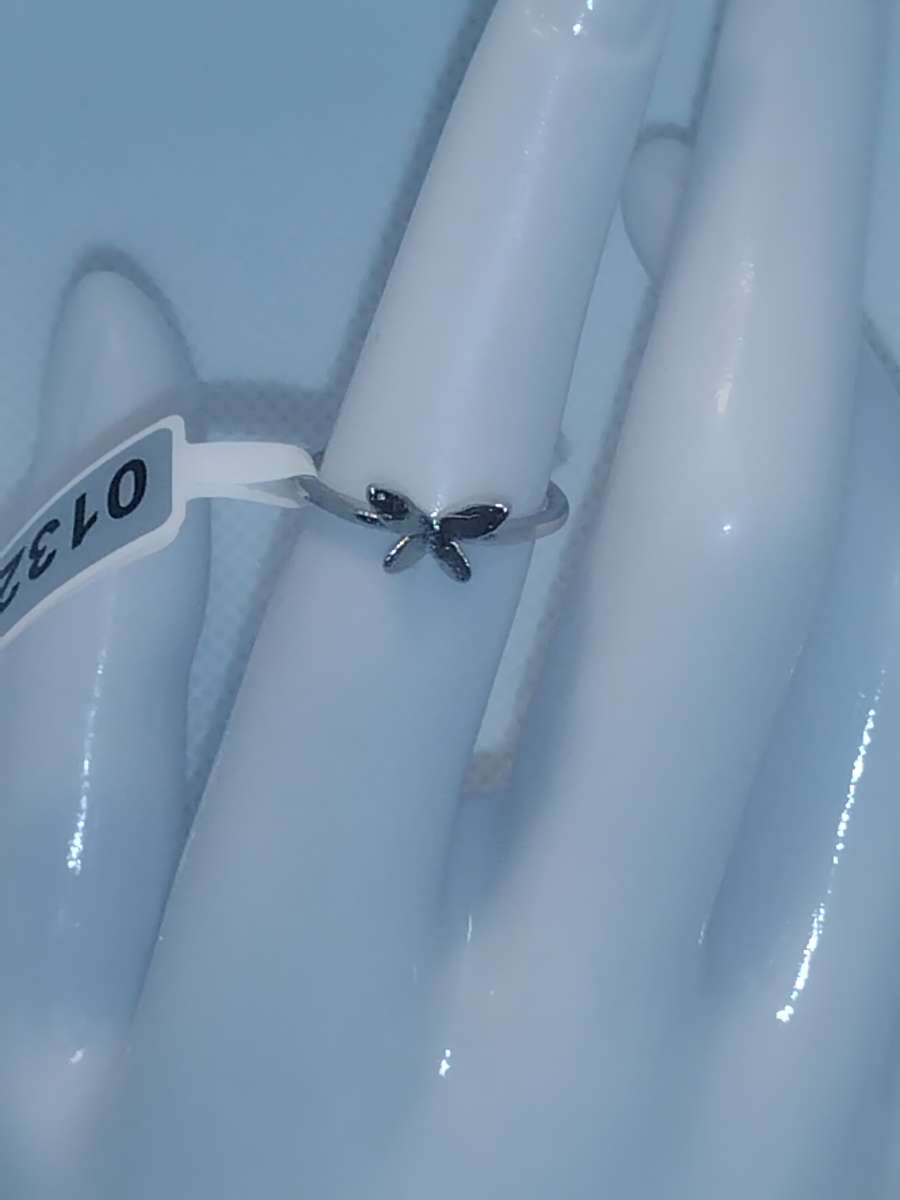 Butterfly Retro Geometric Ring