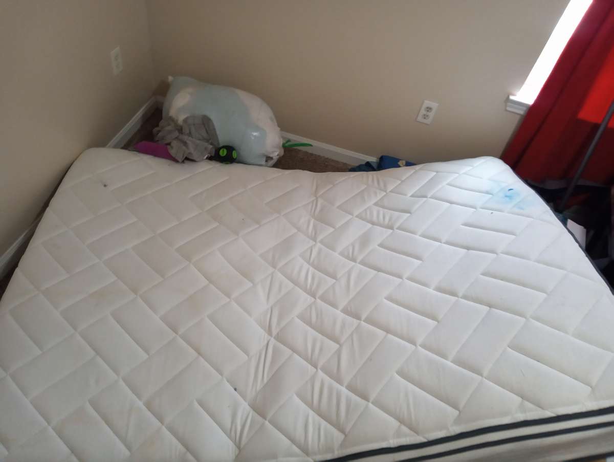 FULL SIZE MATTRESS