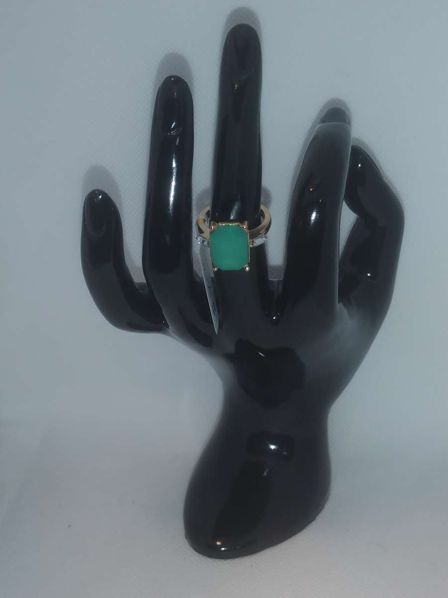 Radiant Green Chic Rhinestone Ring