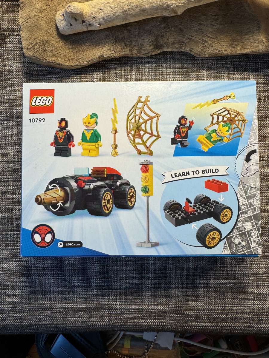 2004PTTT LEGO Marvel Drill Spinner Vehicle 10792 New Sealed