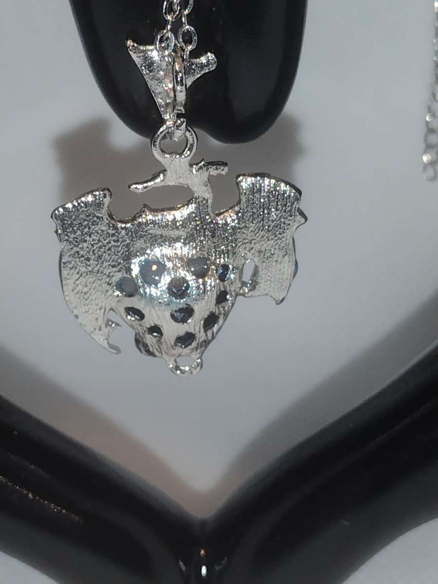 Dragon Heart Rhinestone Necklace Blue