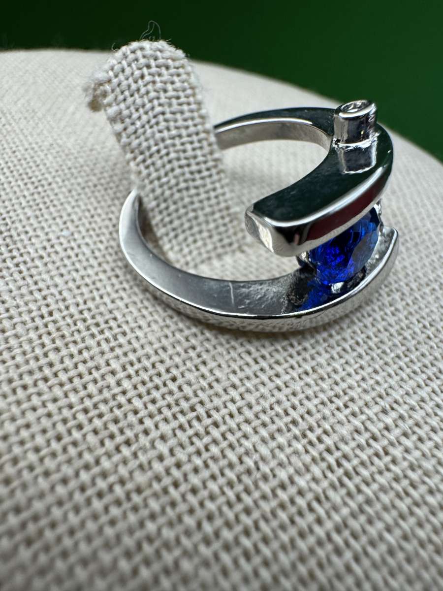 2023PTT New Beautiful  Silver Color Blue Gemstone Geometric